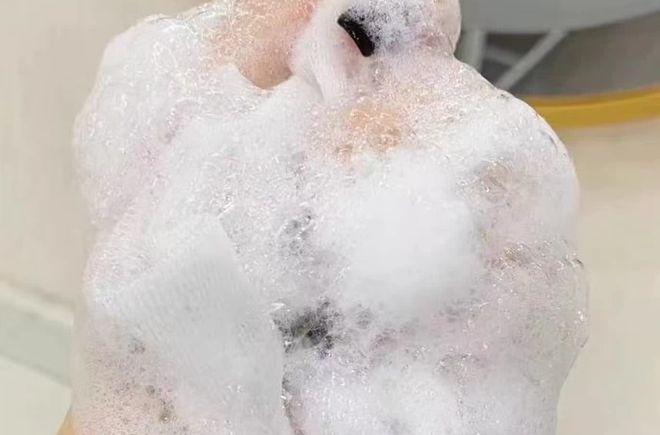 浴露实测从油敏肌到混油皮都能选CQ9电子平台4款保湿滋润沐(图4)